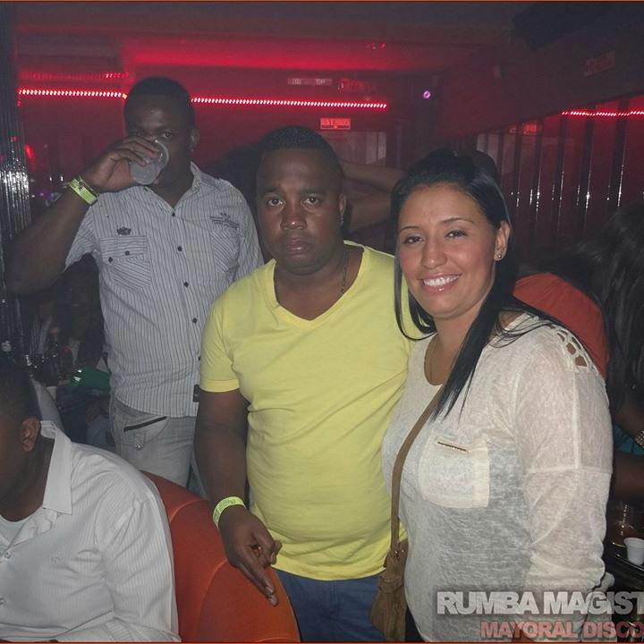 lugonsalsa10's tweet photo. Con los panas http://t.co/7cpbVfPzTg