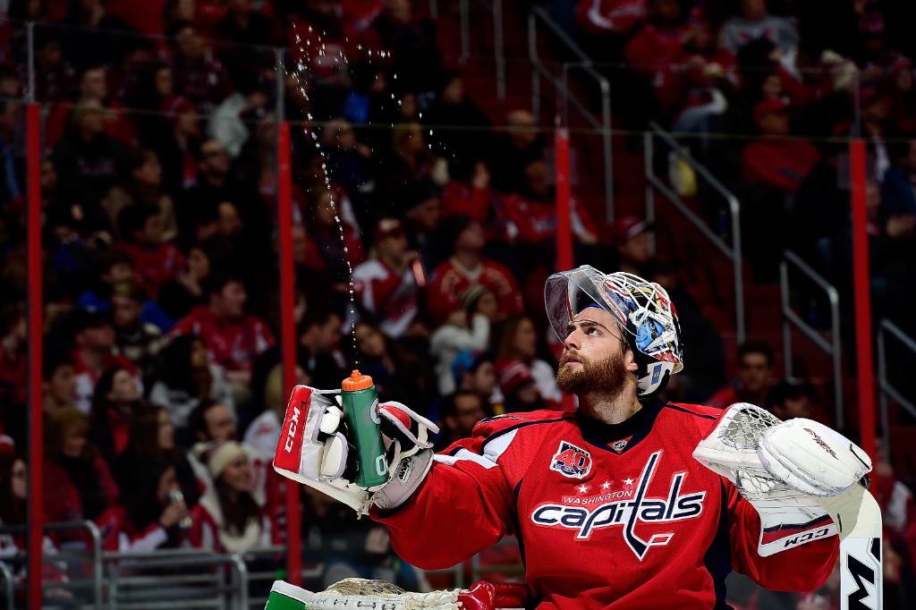 NHL's tweet photo. Quit wasting water Braden. http://t.co/NbChUJyTw4