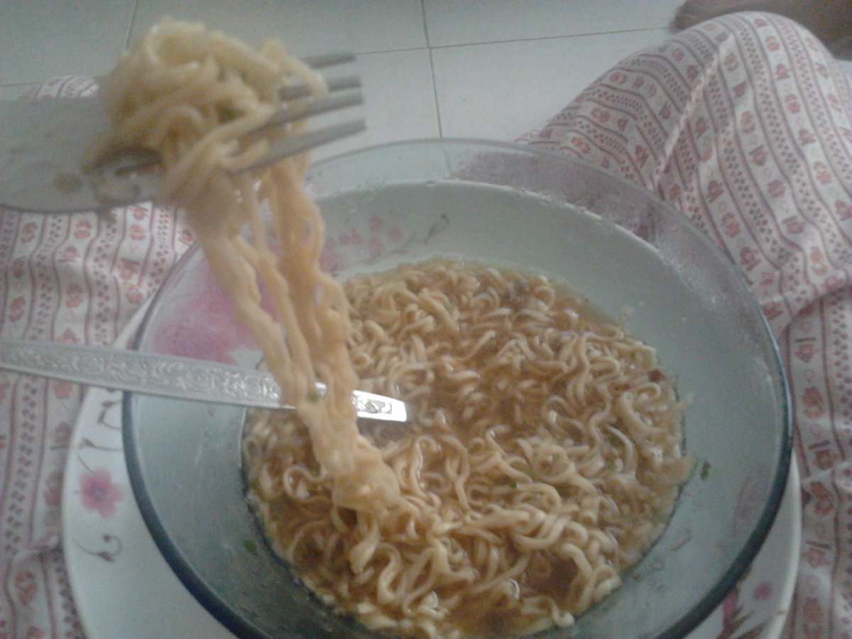 fyyydnglsn_'s tweet image. Atm. KAIN NA! ^_^ #LaPazBatchoy