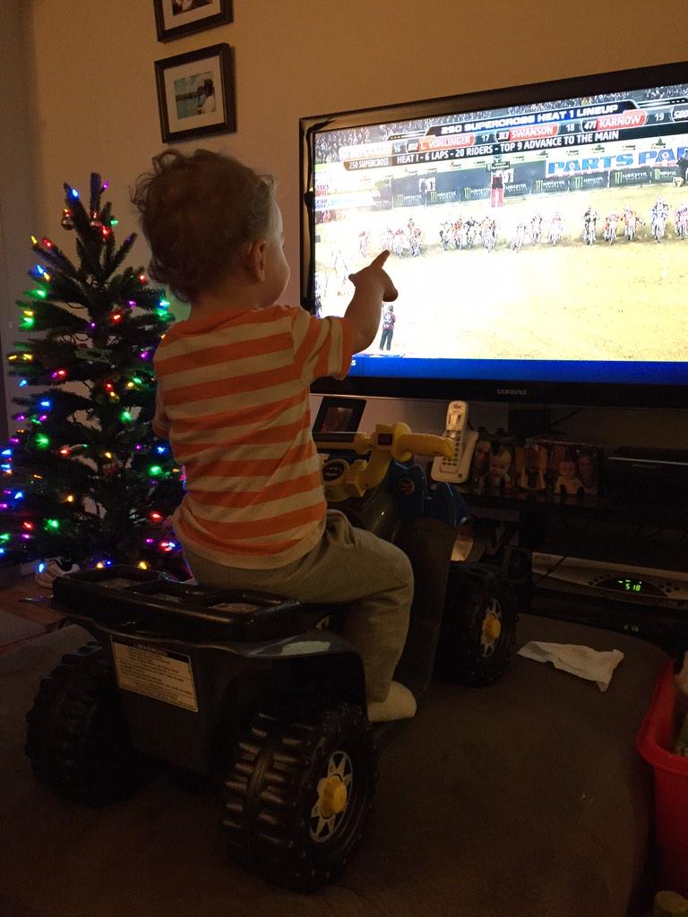 SKirk1014's tweet photo. Supercross!! #SXonFOX http://t.co/uWOtdNJ6O0