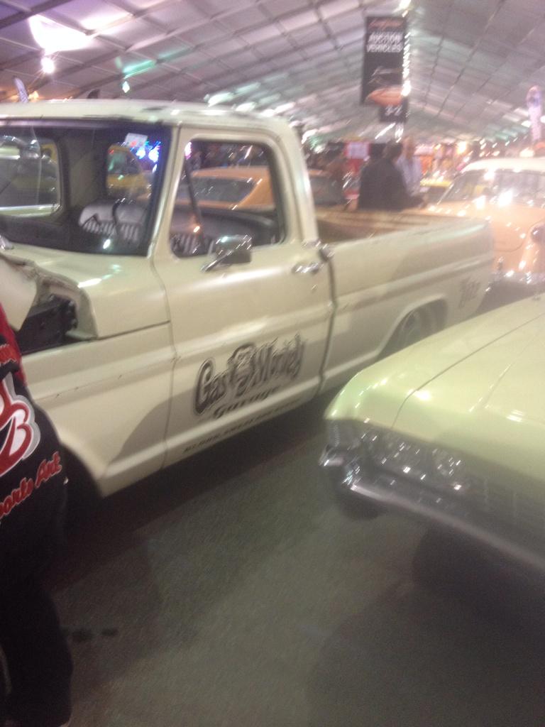orCosmic's tweet photo. @GasMonkeyGarage http://t.co/YsRBel1UQW