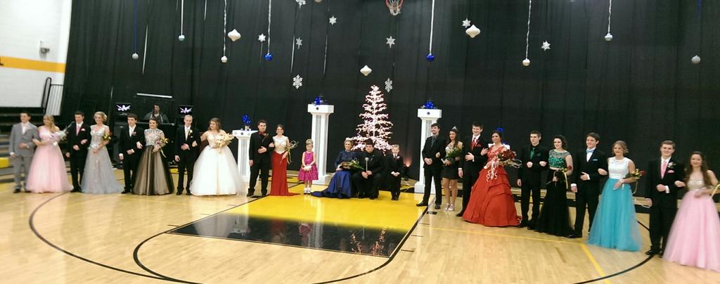 GorevilleCUSD1's tweet photo. Congrats to Morgan Potocki and Chance Brown - 2015 Homecoming Queen and King! #GvilleBlackcats http://t.co/AKYCvpPGGQ