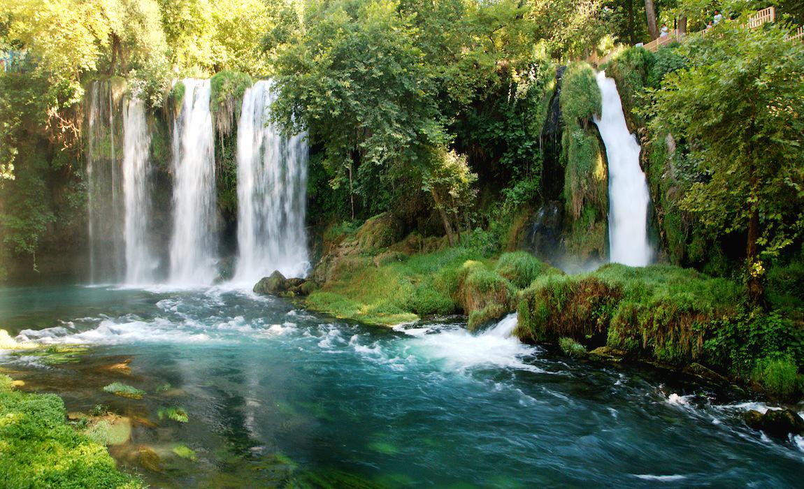 concreteplay's tweet photo. SYDNEY /// Five waterfalls near Sydney you can swim under. http://t.co/epRuaQMDvV http://t.co/XiNe0ixmUU