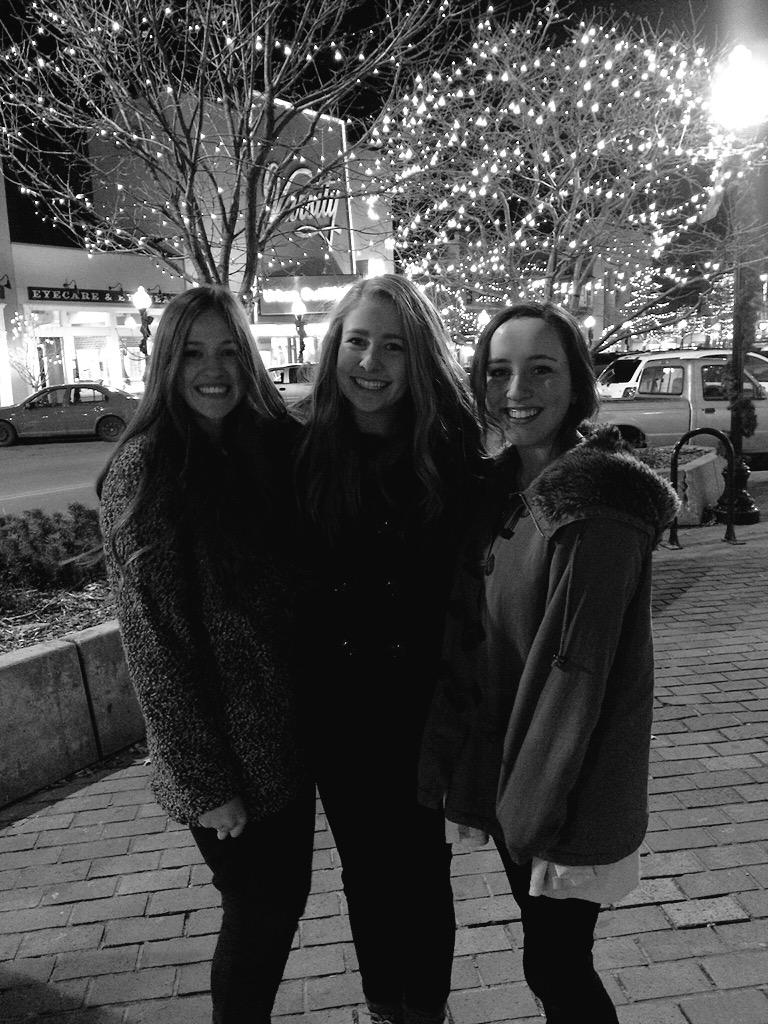 courtneycox's tweet photo. Happy Bday @jod_w ...here's to being mature adults http://t.co/lpybW1b6Ah