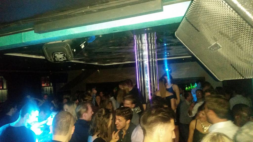 Mr_WillTurner's tweet photo. LIVE UPDATE: 3.15am @RafflesChelsea #goingoff #house #beats http://t.co/IieiCtuCO4