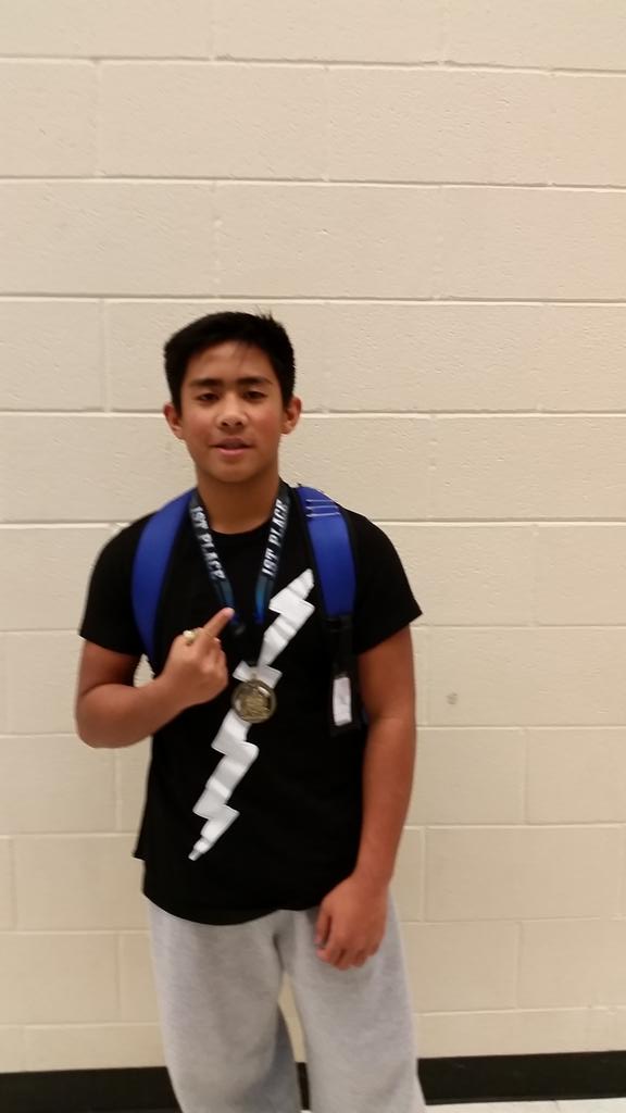 thereeceman's tweet photo. Gooooooold!!!! #undefeated at Novice ... #BOBCATWRESTLING #medlinproud #medlinstrong #PEAKMMASOUTHLAKE http://t.co/6JjtfK8cTZ