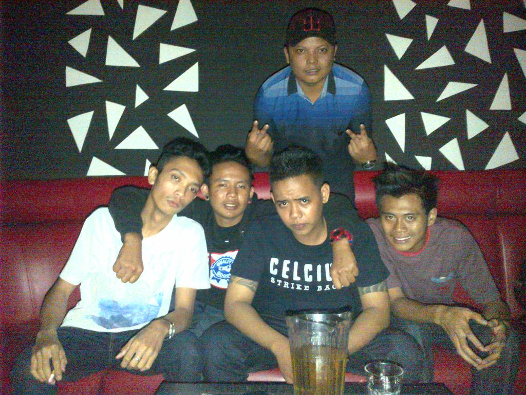 GilasPtr's tweet photo. Bumijo FamiliA http://t.co/UCiLp4nKE3
