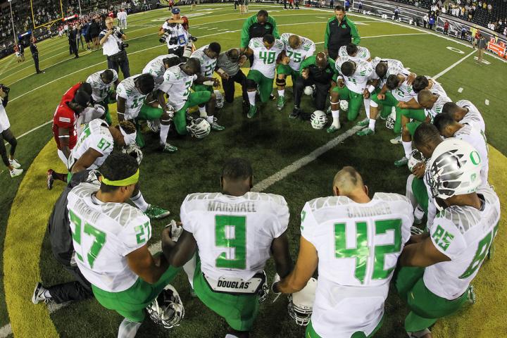 Win or lose, chaplain says #OregonDucks like #Mariota &amp; others are already winners christianexaminer.com/article/chapla…