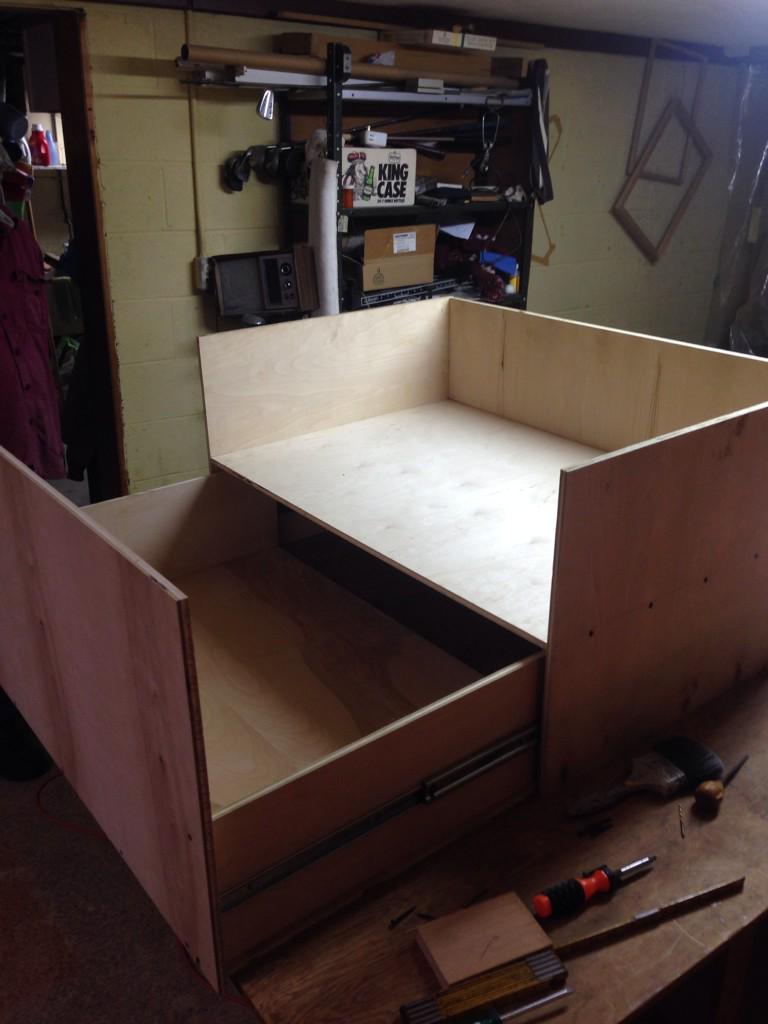 custumsneakerbx's tweet photo. Made some nice progress today. Hoping to finish this one up tomorrow #customsneakerbox http://t.co/Ulkj5z9CbZ