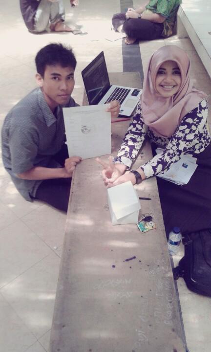 latifahsays's tweet image. Gatot. Ptm 2012.

"Heleh .. Hahah"

#litsus #bemte2015 @bemftunnes