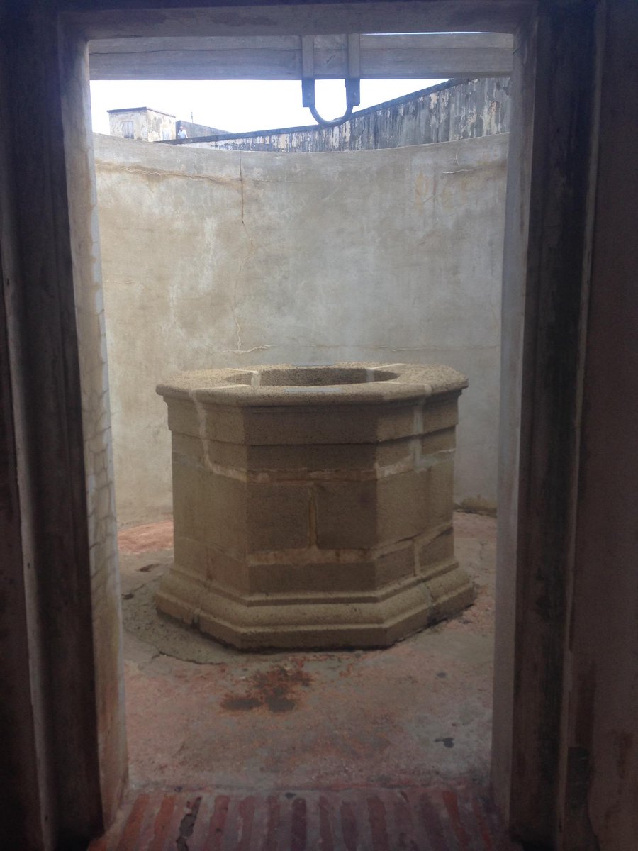 TPorchey's tweet photo. A well in Castillo San Cristobal which is connected to an underground cistern still in use today! #waterworks http://t.co/EGvIrvAnAA