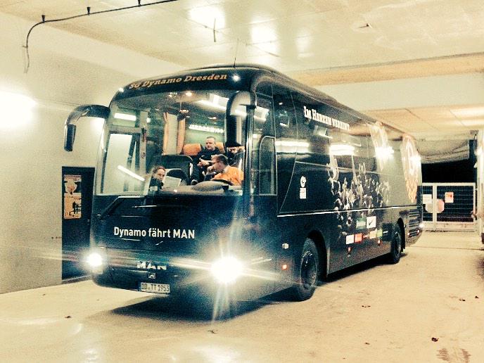 Der Dynamo-Tross startet ins Trainingslager! Von Berlin geht es 9.15 Uhr mit dem Flugzeug nach Spanien. #sgd1953