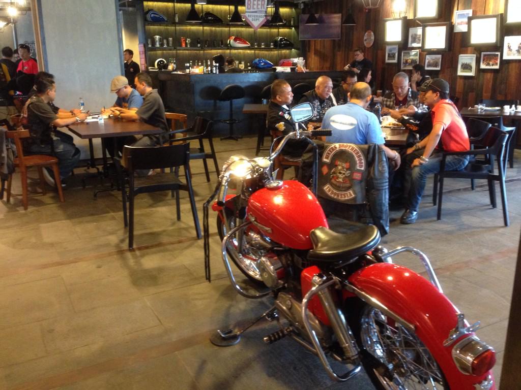 ardi1607's tweet photo. Enjoy Ur Sunday at Mabua Cafe for Ur Hang Out Place with Friends

For info:
Mabua Cafe @MabuaHD 
02175906606 ext. 232 http://t.co/hfdmUannZn