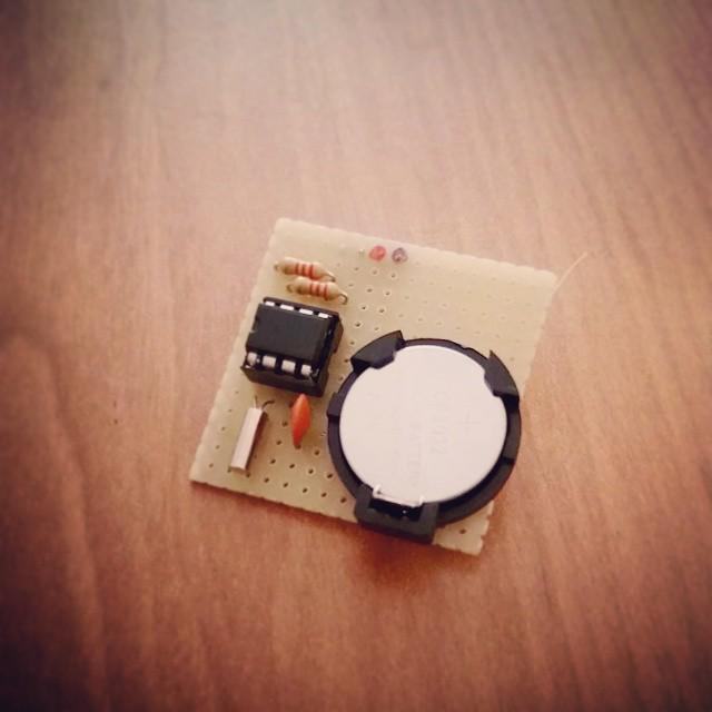 insta_arduino's tweet image. ift.tt/1xY2zop - DS1307 Home-made module! (Front) #arduinobasedproject #electr... ift.tt/1sl7S0l