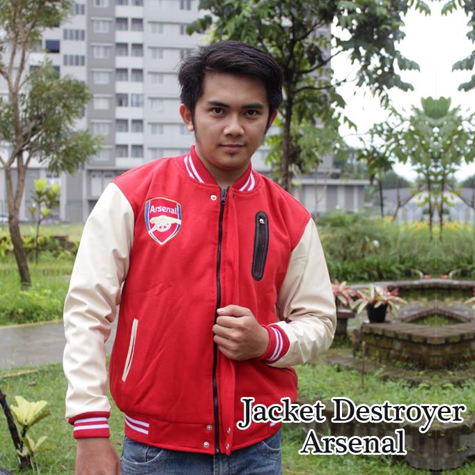 GoonerettesNia's tweet photo. Siap Kirim Varsity arsenal 170k ,CP 088809469798/3224d164 ,Stock terbatas ! #GoonerFamily #gooners #vcc http://t.co/1lWAeQqQ5V