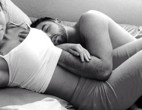 ofcYB's tweet photo. "SexSearchRP: "AlienKiss: Nap time http://t.co/RIa737eJLD" /raba"/ #Cuzy"bobo yukkk @OfcYBora