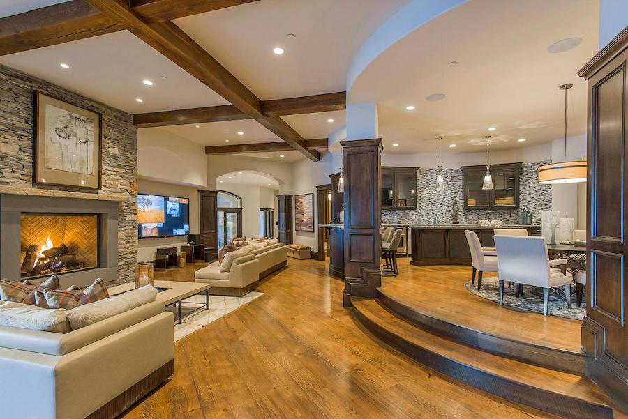LUXURYPlCTURES's tweet photo. Ski in, ski out chalet in Park City, Utah http://t.co/dCUaCtYJjF