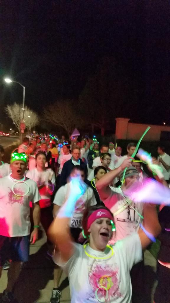 JoseVazquez225's tweet photo. Loving life in Vegas last night with our #myntmoreproject electric run!!! Love mynt! Love #CoreUndiet lifestyle!!! http://t.co/1q82UCfbA6