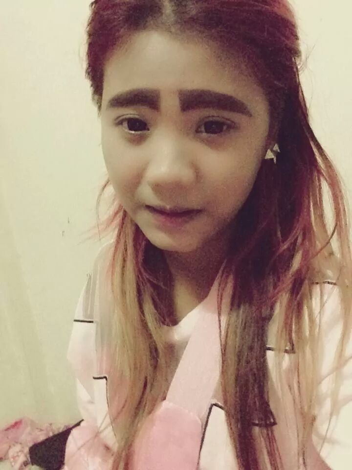 beaunim's tweet photo. คิ้วมึง
มึงใช้ความมั่นใจอะไรในการเขียนคิ้วว่ะะะะหรือเทรนใหม่ว่ะ กูควรทำตามมั้ย  #HowtoPerfect http://t.co/CpfkGaYime
