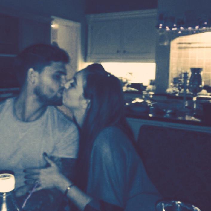 Elliottdavis67's tweet photo. Home from Dubai to this one ❤️ http://t.co/qDRj5cJsF6
