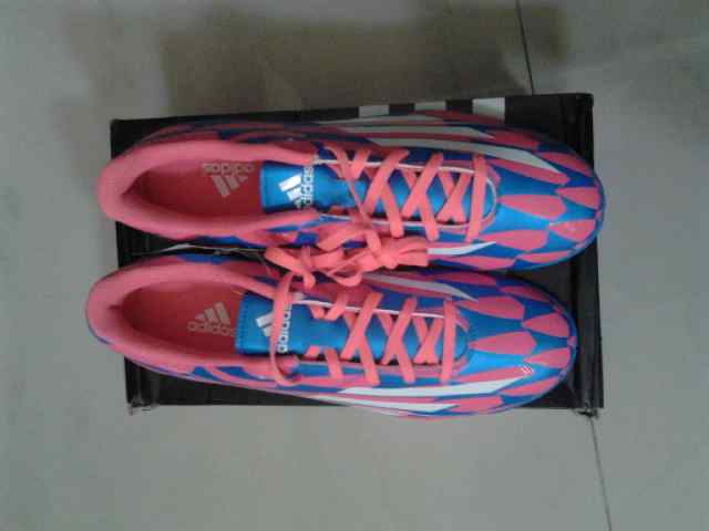 GDdragonfly's tweet photo. @batavia_boots barang telah mendarat! Thx #Recomendedseller http://t.co/FqiVeSWgyi
