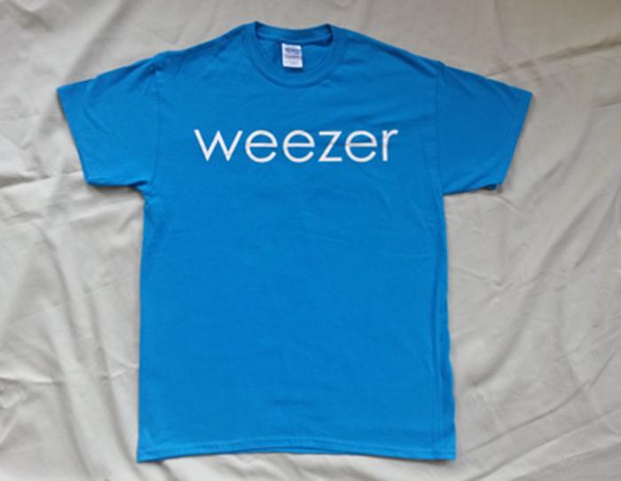 terlalurisky's tweet photo. Bantu jual Weezer Logo Type Tshirt. Berbahan Gildan.Rp 60000 081298401388  @weezerianBDG @weezer_ina http://t.co/OSpT4lL4t8
