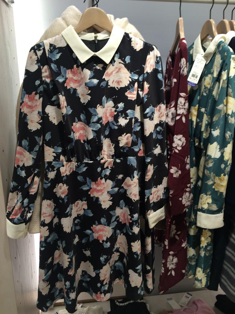 ルミネエスト新宿 4f Index 花柄襟付きワンピースも50 Off 春も大活躍 Http T Co Nizvocdxf1