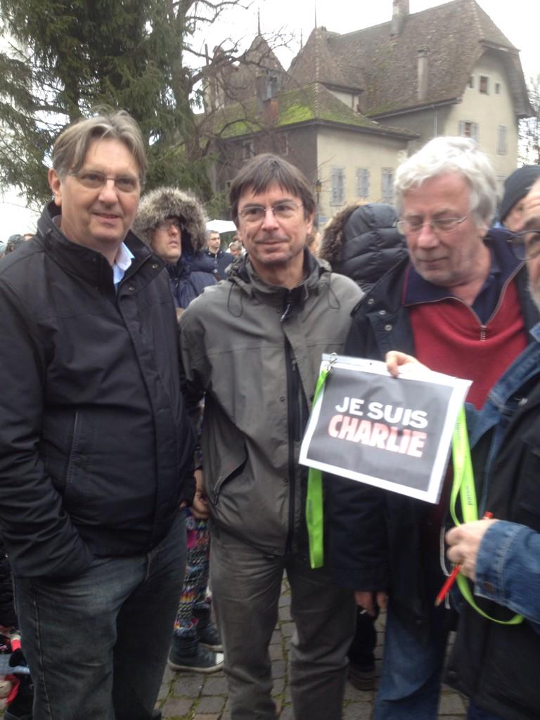 padnyon's tweet photo. Nyon est Charlie ... http://t.co/Z6nNFHIOmD