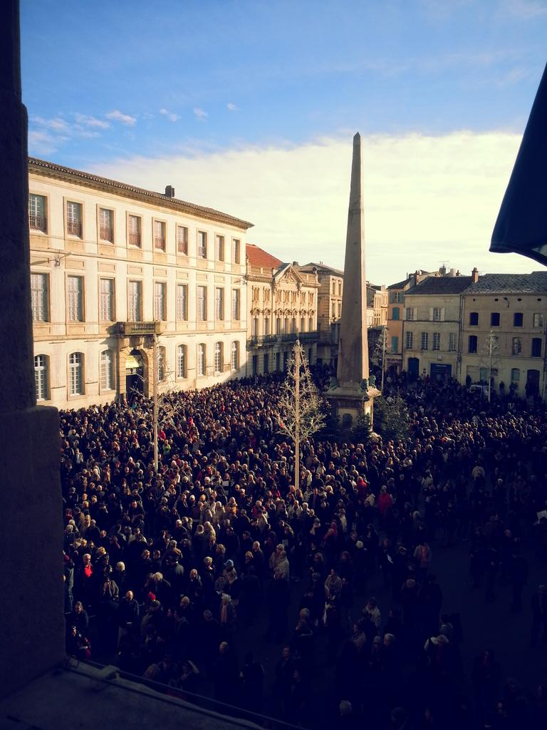 nicolaskoukas's tweet photo. #Arles est "Charlie"
Nous sommes "Charlie" http://t.co/hg2R5Y8TER