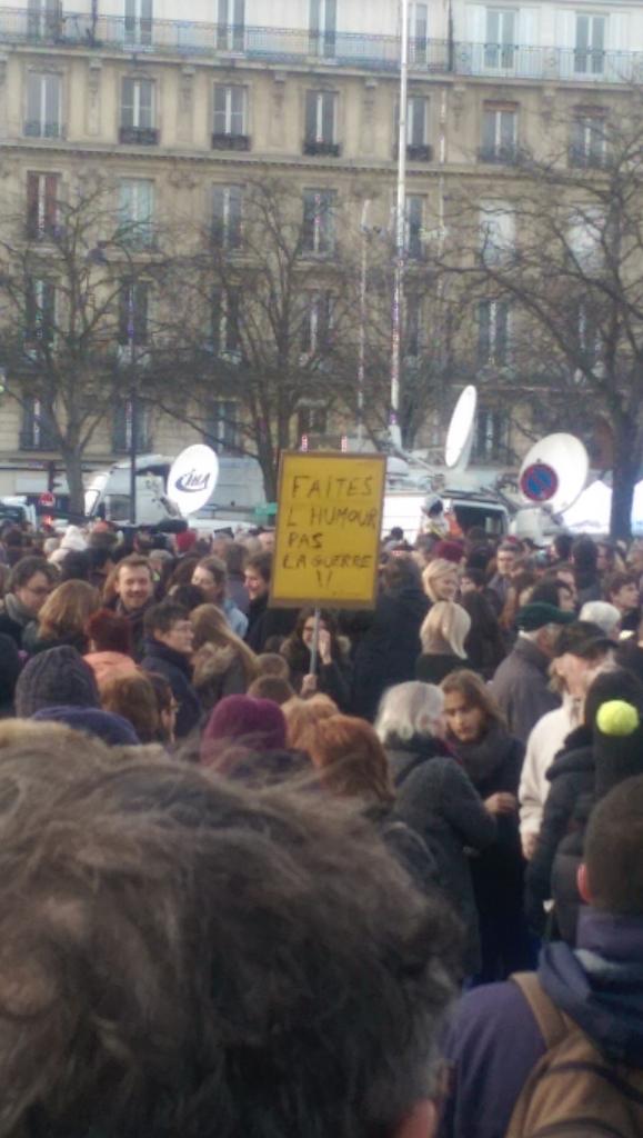 chavemuz's tweet photo. Place de la nation http://t.co/W5A8vWH2HH
