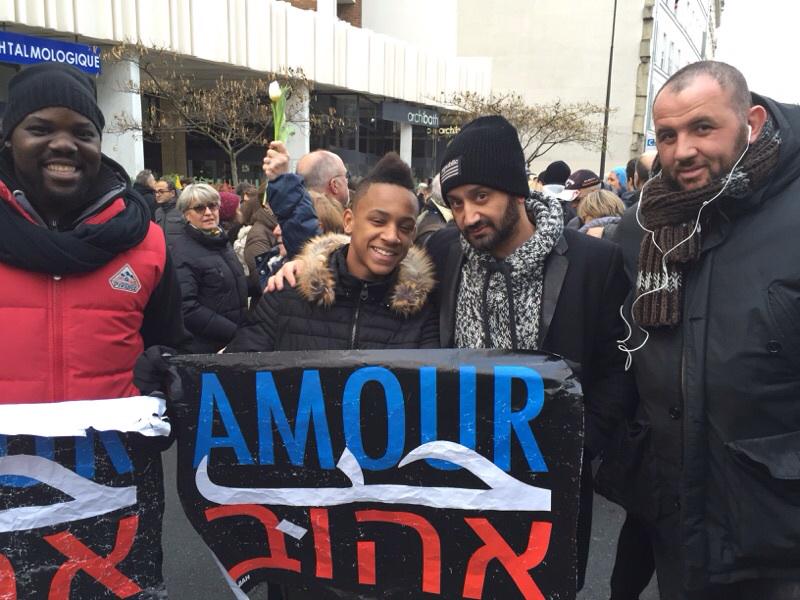 Cyril Hanouna tweet media