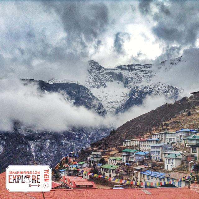 Ini pemandangan dr Namchee Bazaar cc <a href="/yatra2015/">yatra</a> #NepalTrip