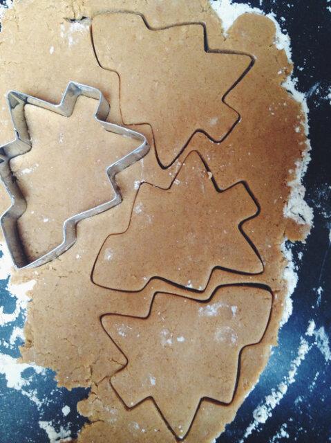 lami0303's tweet photo. @jaehvvan I'm making a cookies but it hasn't finished yet, oppa 8( http://t.co/WMGfLnXigC