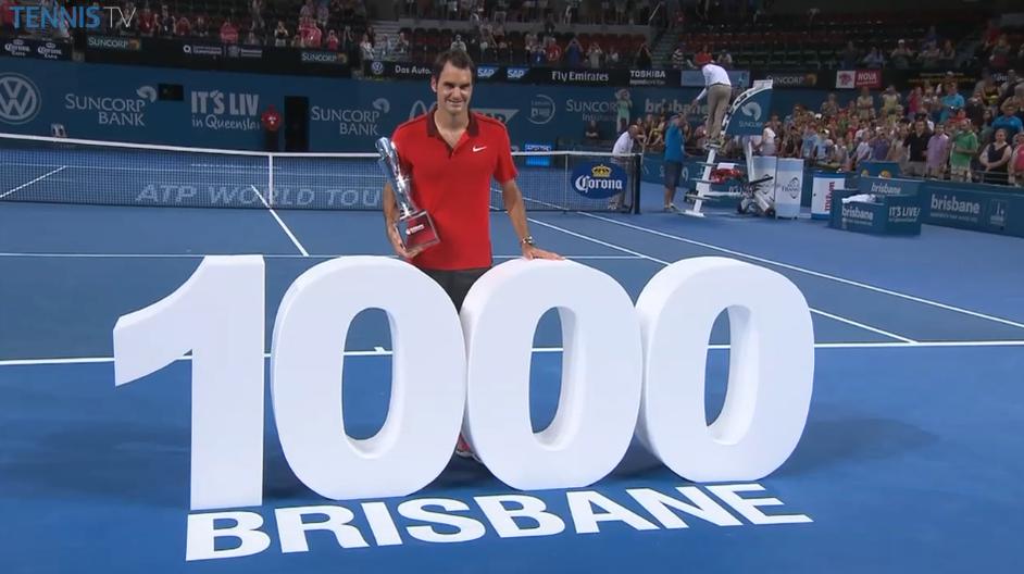 JulianCaperaB's tweet photo. El más grande, @rogerfederer, conquista Brisbane y alcanza su victoria número mil #Federer1000 http://t.co/MQglcyjKAQ