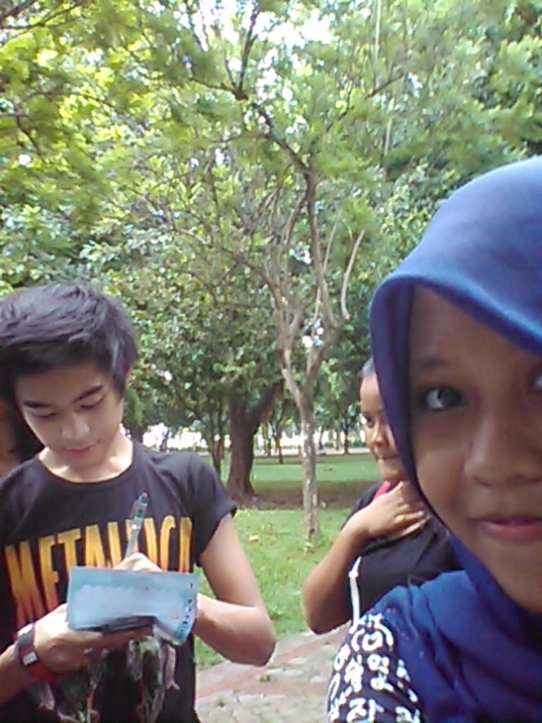 With kakak ganteng + imut <a href="/Alifmatata/">Alive</a> follback ya kak :)