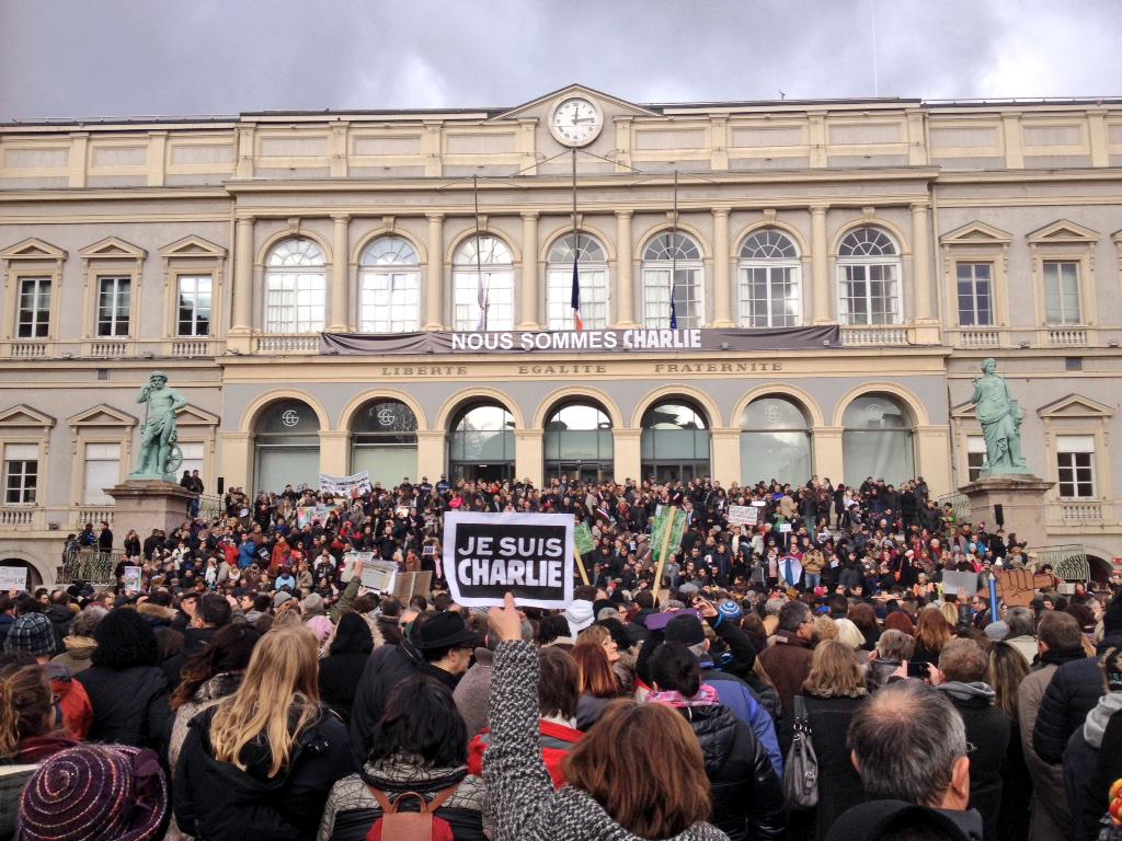 Breaking news on Gunmen attack French magazine Charlie Hebdo ...