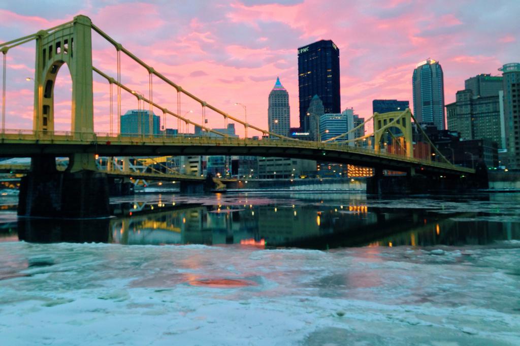 DaveDiCello's tweet photo. Damn #Pittsburgh, you never disappoint. What a sunrise, a great way to start a Sunday. http://t.co/0uA7tRen0r