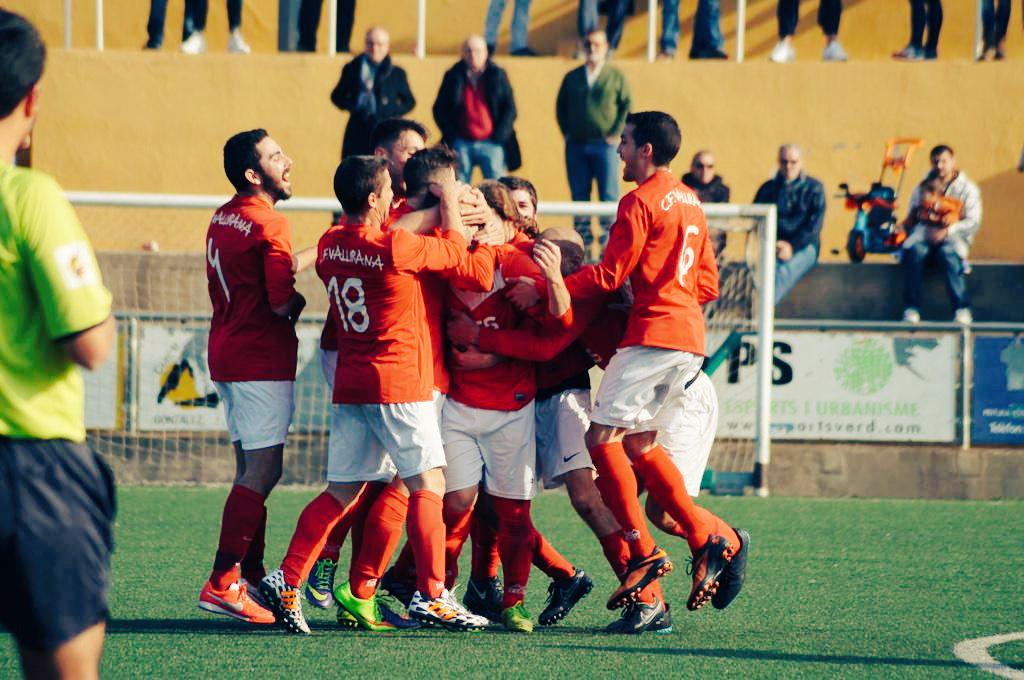 cfvallirana's tweet photo. Gran victòria del nostre amateur amb un gol de Badia al 73'.Seguim al capdavant de la classificació de #3cat8 http://t.co/3uJI1fcjKR