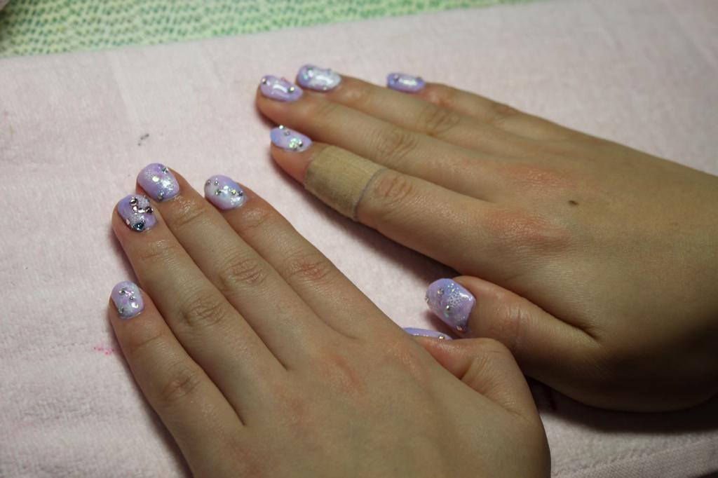 ジェントル高久 今日も深田恭子ちゃんの担当ネイリスト Comottoの若林友子さんにネイル しているところを見せてもらいました 今回は アナと雪の女王 をモチーフにしたネイル お城が綺麗に描かれていました Http T Co Y2svwd8ui7