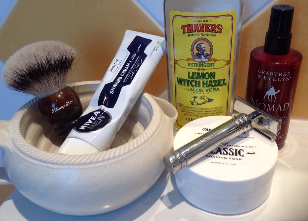 @Shavemac @COLDRIVERSOAP <a href="/ThayersNatural/">Thayers</a> <a href="/CrabtreeEvelyn/">evelyn the goddess</a> A wonderful Sunday shave