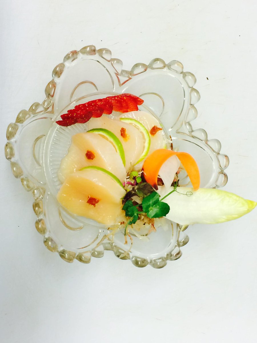 SushiArtistes's tweet photo. #Sunday @SushiArtistes  Special #healthysushi Combination. http://t.co/GggaR2ThW9