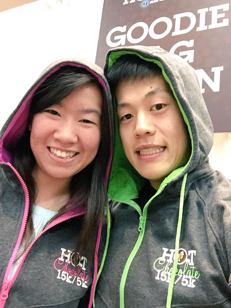 iRawr143's tweet photo. Rise and shine chocolate lovers! It's time for the Hot Chocolate Run!!!! 😁☕️🍫 #hc15k #4am #runningforchocolate http://t.co/BbyvXLVhIp