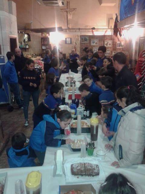 OJEGUADARRAMA's tweet photo. Rosconada en el Hogar para comenzar las actividades del 2015 http://t.co/IyDI0vlUcF