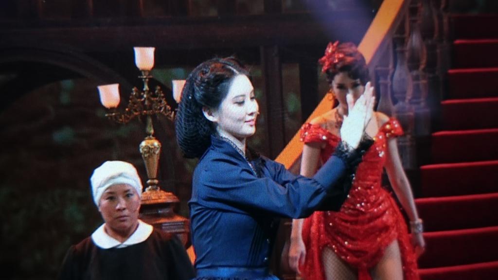 [OTHER][10-11-2014]SeoHyun tham dự buổi họp báo cho vở nhạc kịch mới của cô "Gone With The Wind" - Page 2 B7ErdgaCQAA5TAm