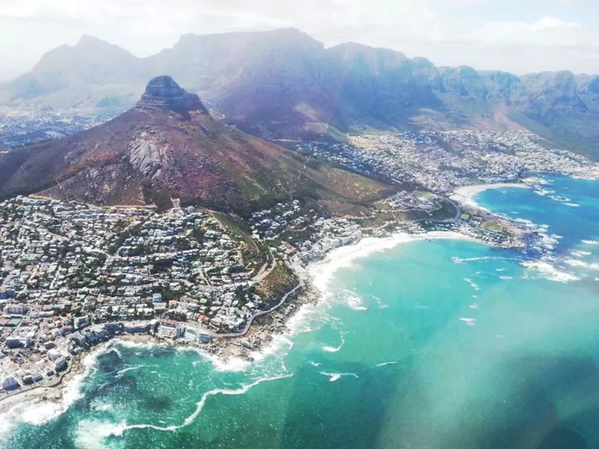 Jeannieous's tweet photo. “@LynnNagel1: RETWEET PLEASE if you agree that this is such a #Breathtaking view #CapeTown  PLEASE xoxo http://t.co/zOXFj0g7Cd” 👍👍