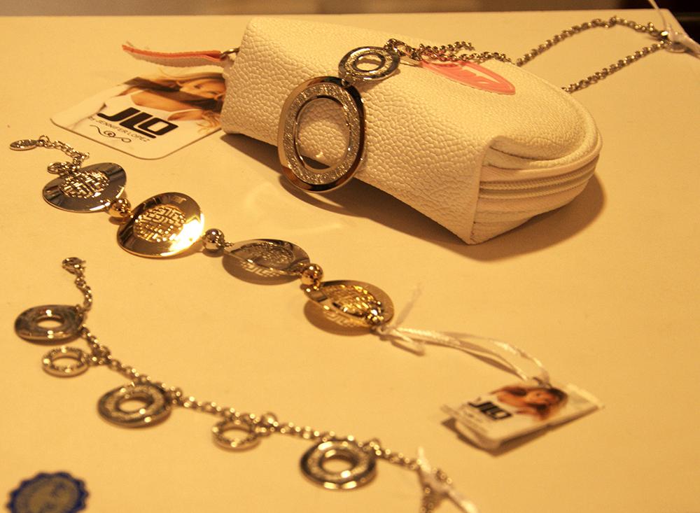 GoldPointAle's tweet image. #goldPoint #gioielleriaGoldPoint #JLo #gioielli #gioielleria #borse