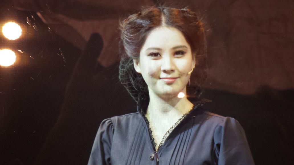 [OTHER][10-11-2014]SeoHyun tham dự buổi họp báo cho vở nhạc kịch mới của cô "Gone With The Wind" - Page 2 B7Ewez7CAAA4hNO
