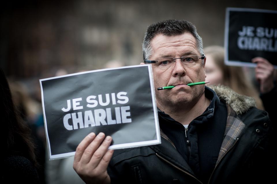 #jesuischarlie a Toulouse. 
<a href="/ParisMatch/">Paris Match</a>
<a href="/instantmatch/">L'Instant-ParisMatch</a> 
Photo : <a href="/LancelotFred/">Lancelot fred</a>