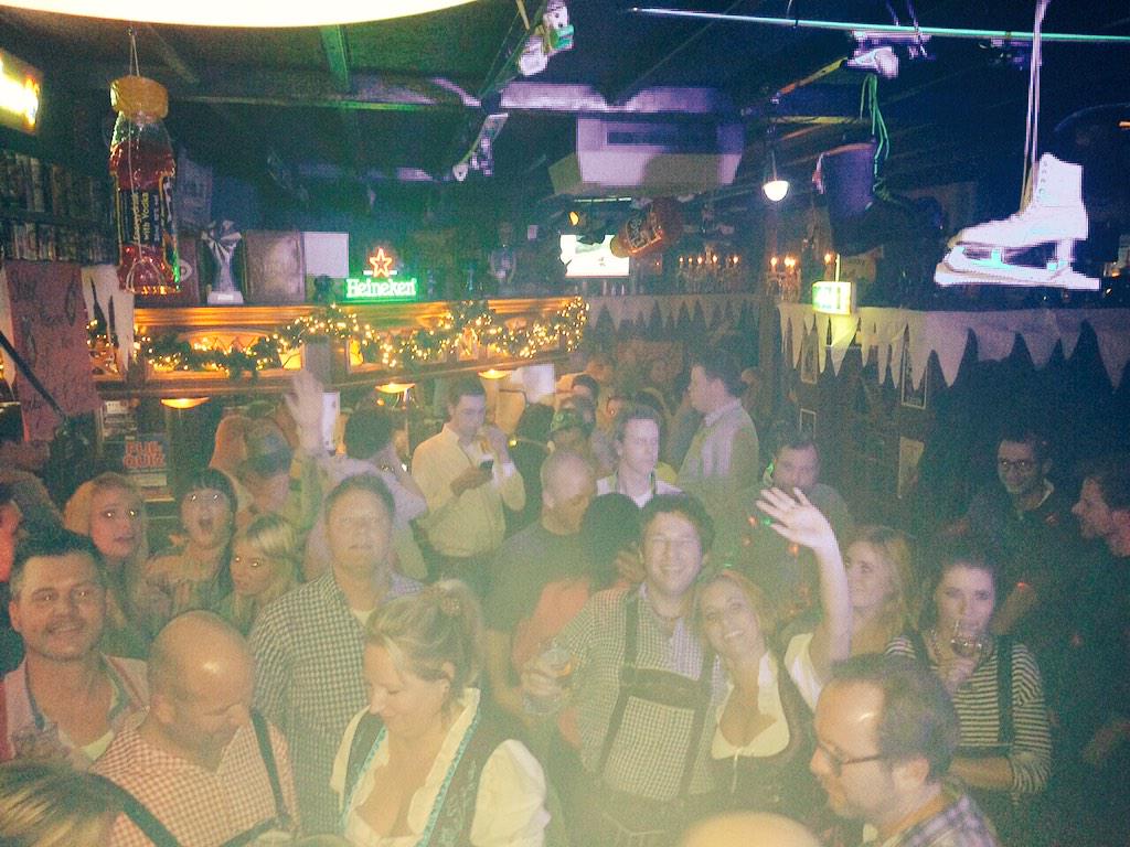 CafeHek's tweet photo. Het was weer grandioos! De welbekende aprés ski party @cafehek!! Iedereen bedankt voor de gezellige avond! http://t.co/wqiyE0DAwb