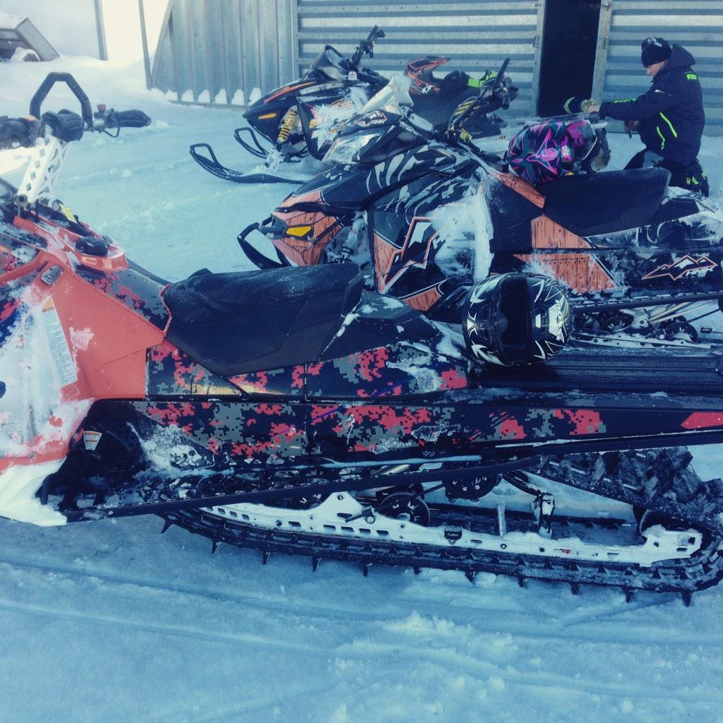 SSGateway's tweet photo. Demo's getting a workout this weekend! #Braap #SkiDoo #summit #800 #163 #154 #151 http://t.co/dhdJ8IMDQI